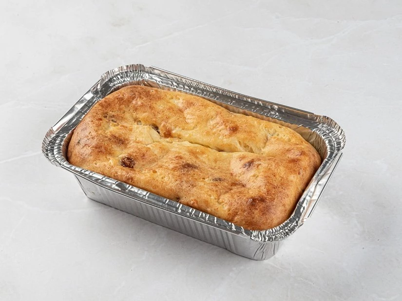 Творожная запеканка с курагой и изюмом