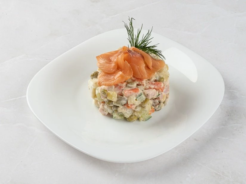 Салат Оливье с малосоленой семгой