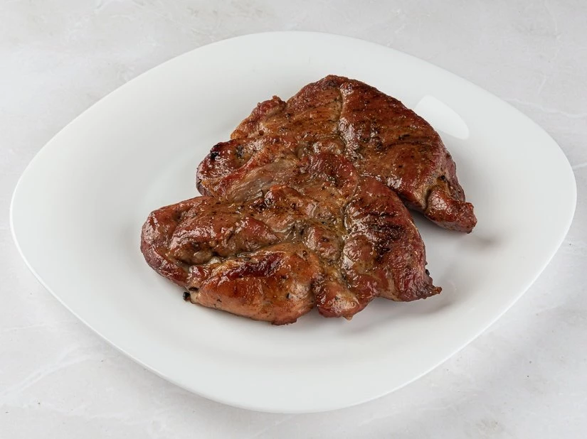 Медальоны из свиной шеи  • 2 шт