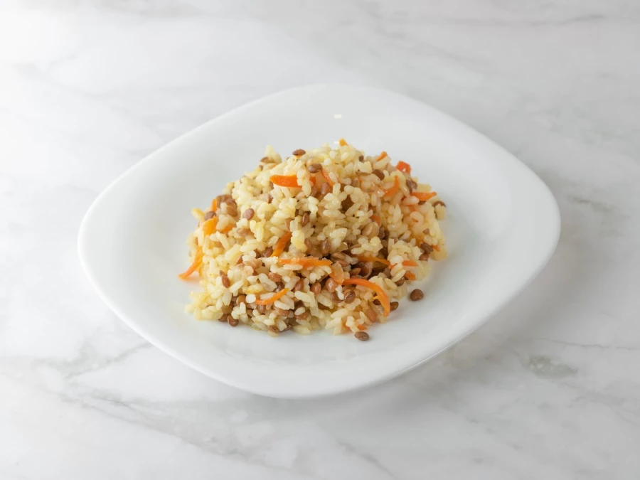 Рис, тушеный с чечевицей