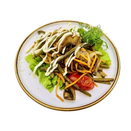 Салат из папоротника и говядины 