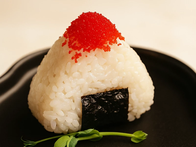 Онигири Сяки Лосось