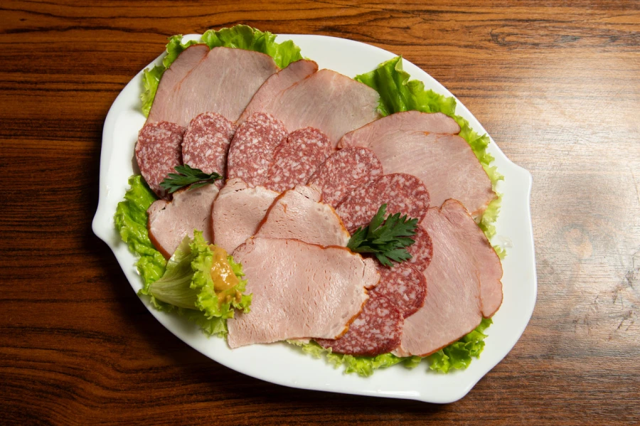 Мясная тарелка