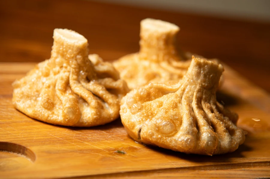 Хинкали с бараниной и говядиной жареные