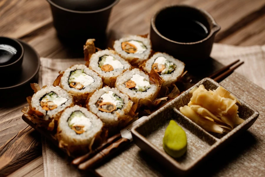 Ролл Бонито с мидиями