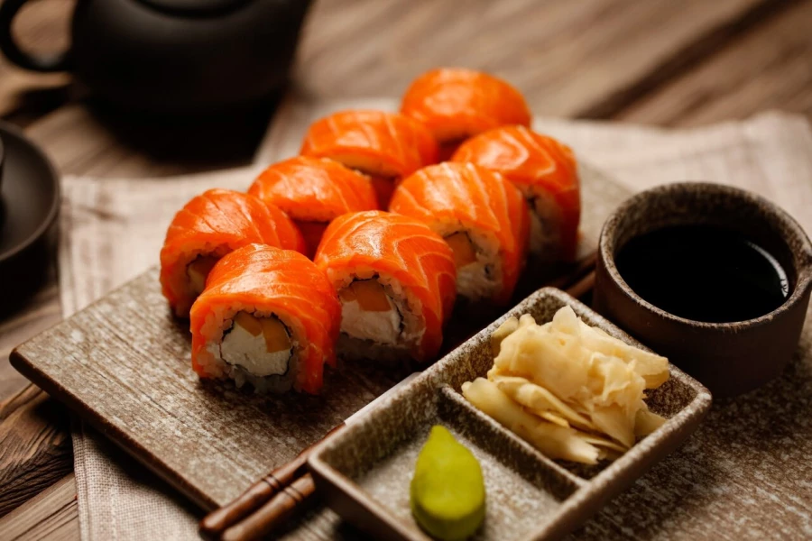 Ролл Филадельфия с манго