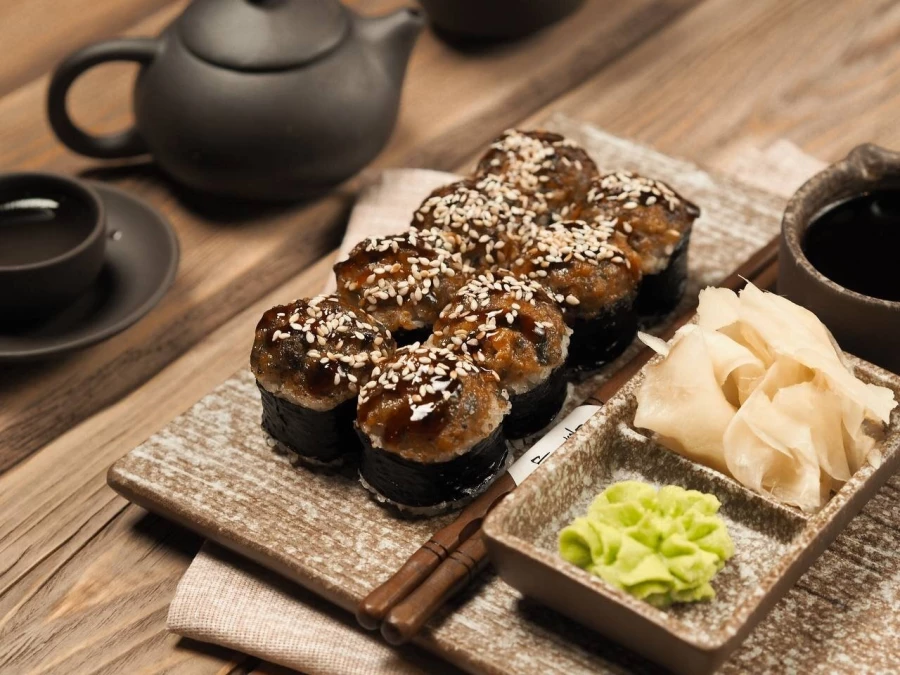 ПОДАРОК "Ролл Запеченный с угрем"