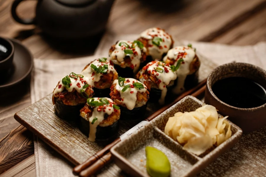 Ролл Запеченный с грибами и курицей