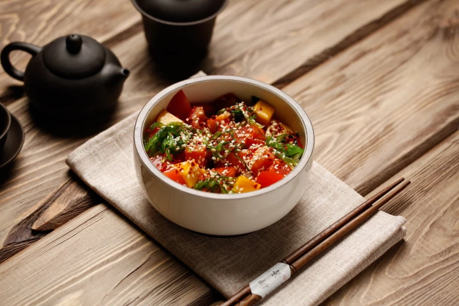 Поке с лососем