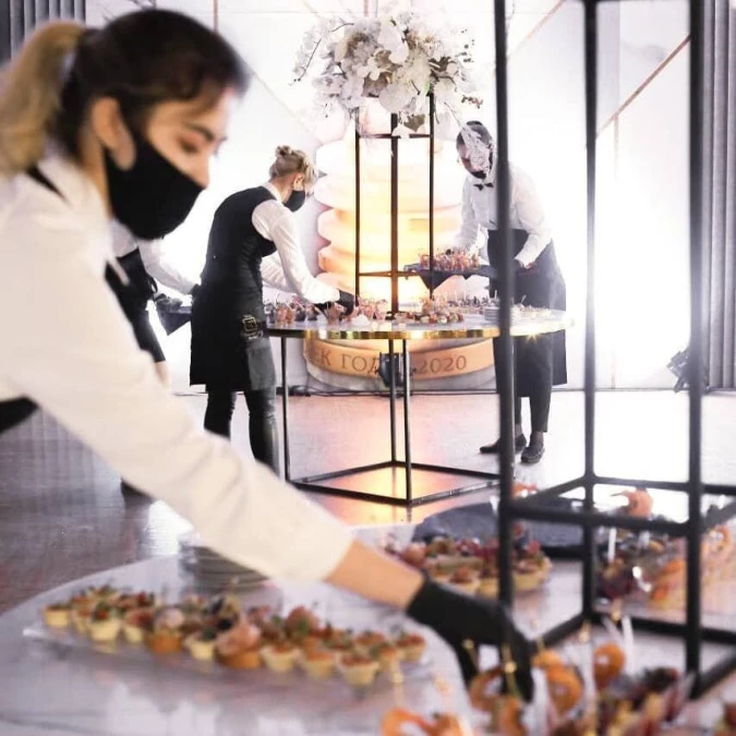 Вызывной официант до 8 часов