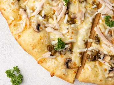 Пицца Грибная с курицей