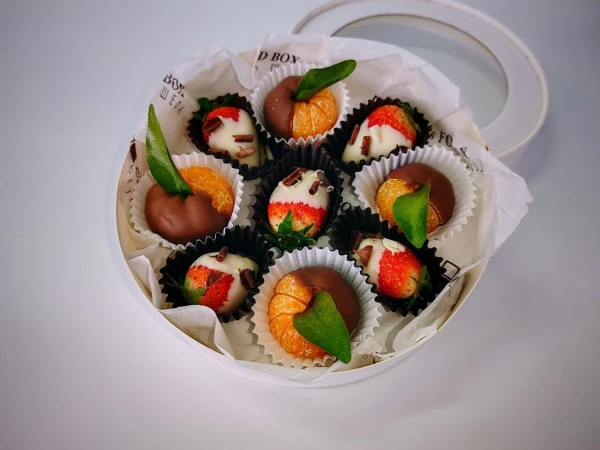 Вох фрукты в шоколаде