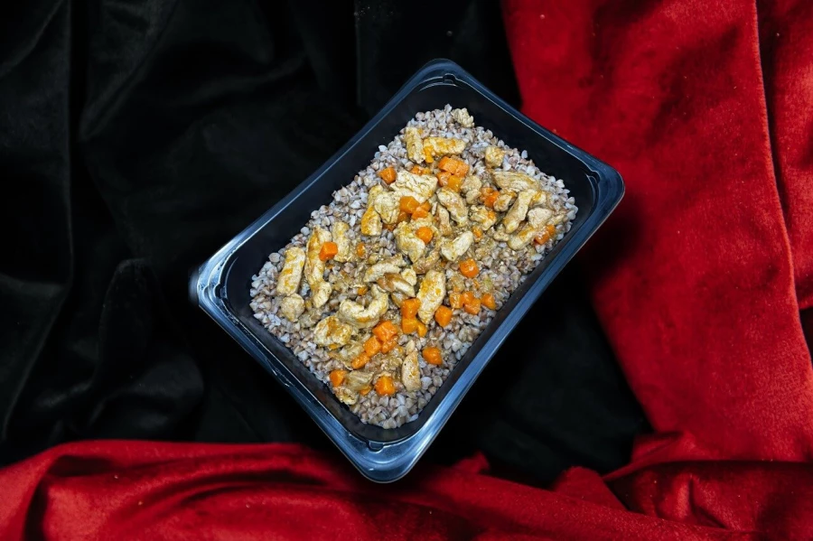 Свинина с гречкой по-домашнему