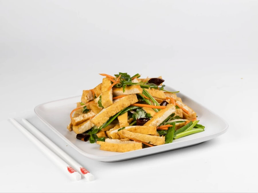 Салат с сушеного тофу 拌干豆腐丝 