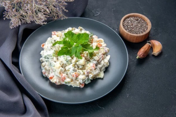 Салат Оливье с курицей