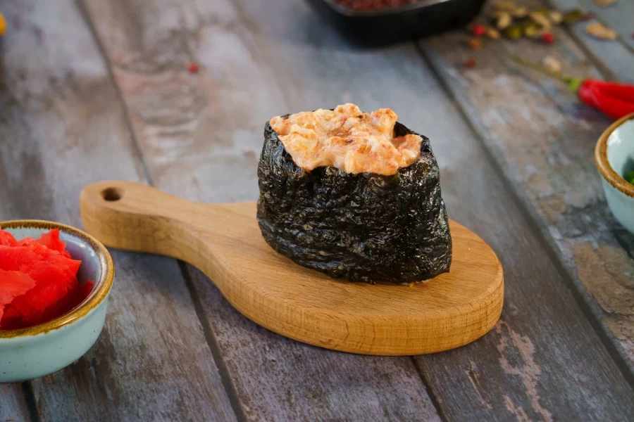 Гункан с курицей 