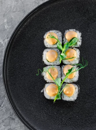 Острый ролл с огурцом