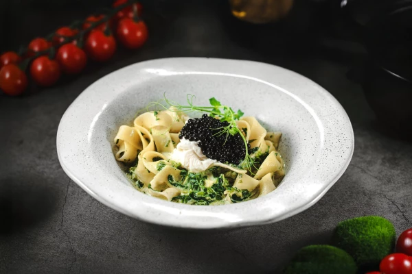 Паста со шпинатом и Страчателлой