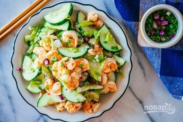 126  Креветки с огурцом под майонезом