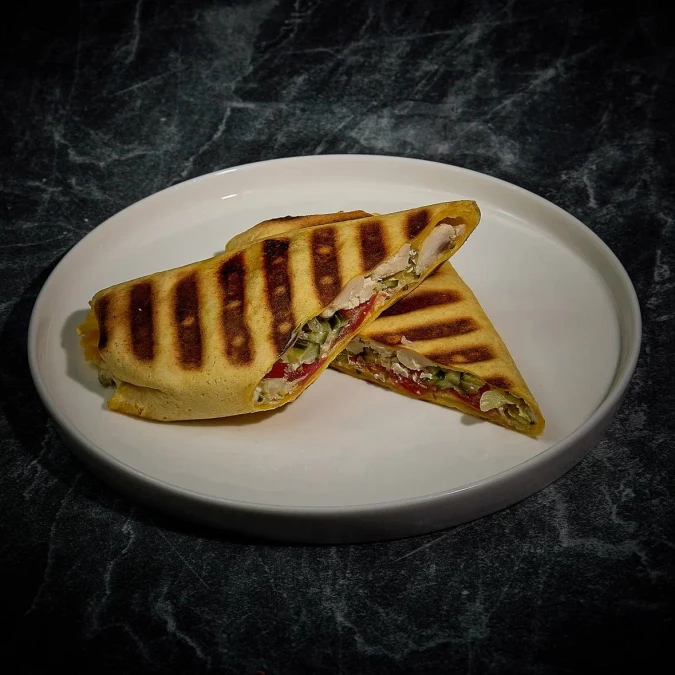 Ролл с курицей