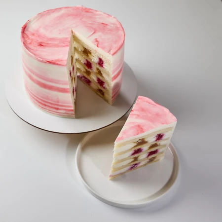 Заказной торт Ваниль малина карамель