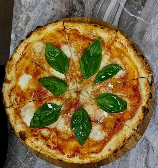 Пицца "Маргарита"