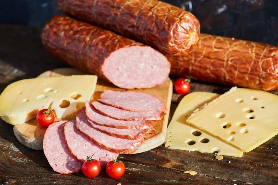 Сервелат свино-говяжий ЦМ