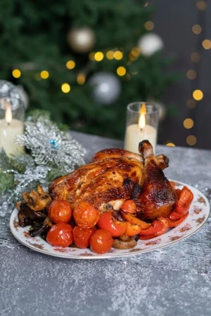 Утка фаршированная яблоками с овощами