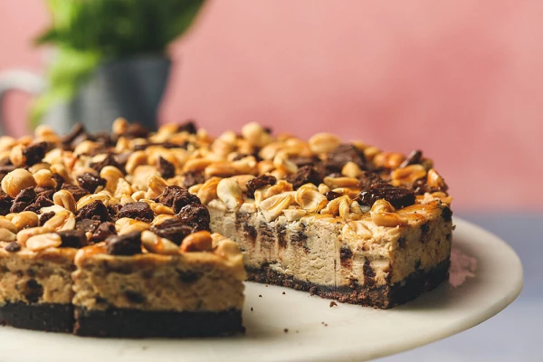 Суфле творожное Чизкейк "Карамельный с арахисом" 100г Cheeseberry