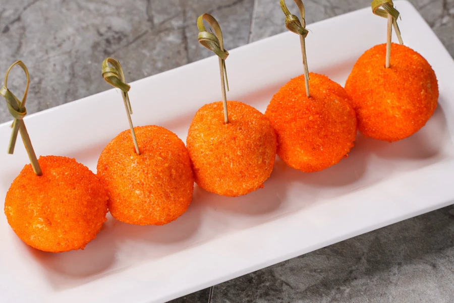 «Чиз-болл» с лососем 12 шт.