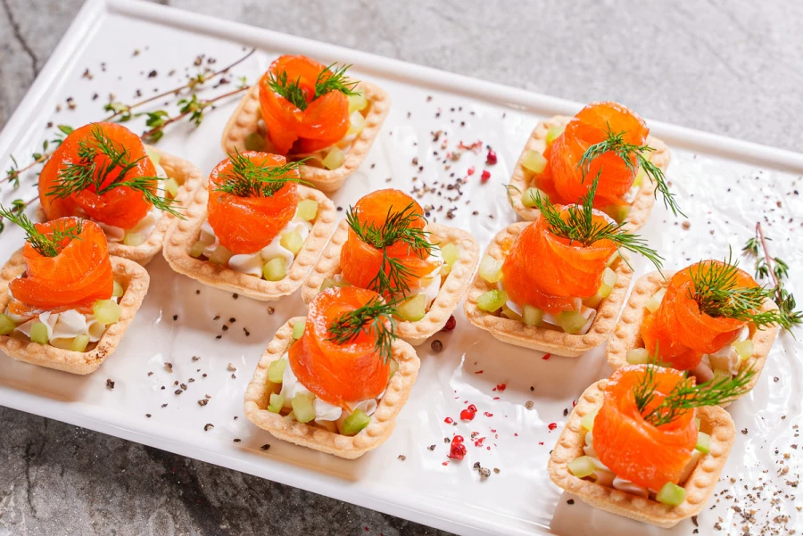 Тарталетка с лососем 15 шт.