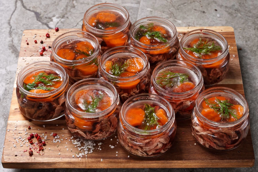 Холодец с говядиной в баночках 10 шт.