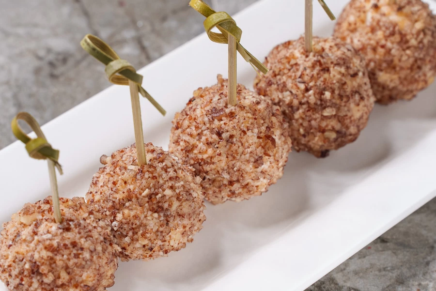 «Чиз-болл» с вялеными томатами 12 шт.