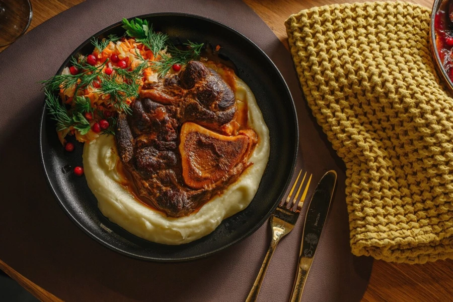 Особуко с картофельным пюре