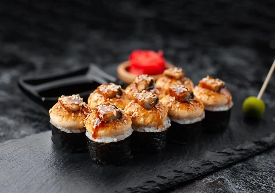 Эби ролл запеченный