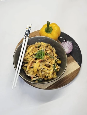 Wok Сырный с креветкой