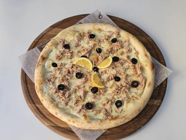 Пицца с тунцом