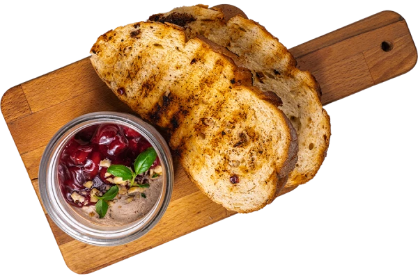Паштет из куриной печени с пряной вишней
