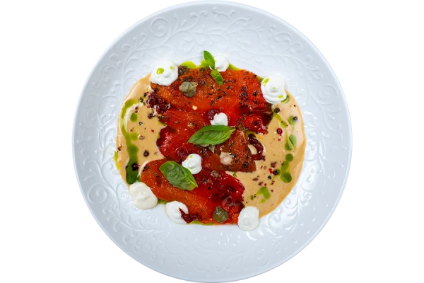 Печеные перцы с соусом из тунца