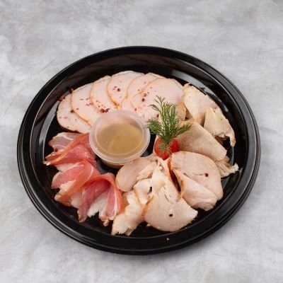 Ассорти мясных деликатесов 