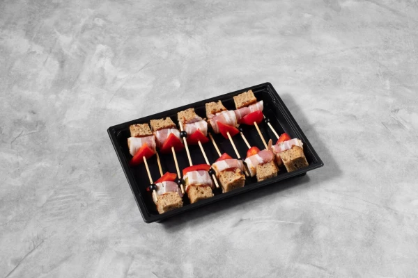 Канапе с беконом