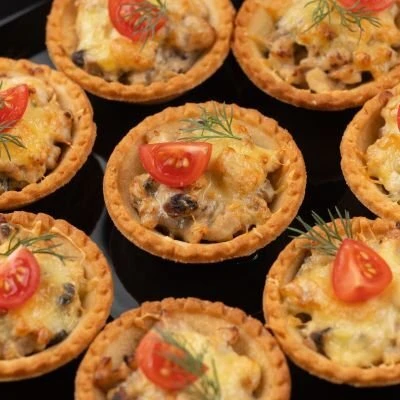 Жульен в валоване с курицей и грибами 50 гр 