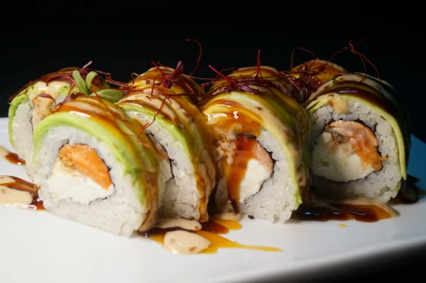 БУКОЛИКА  лосось - угорь - авокадо - облепиха