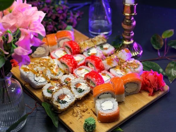 Сет роллов «Любимые с рыбой»