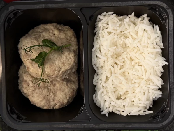 Котлета паровая с рисом
