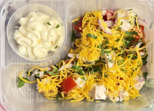 Салат с копченой курицей