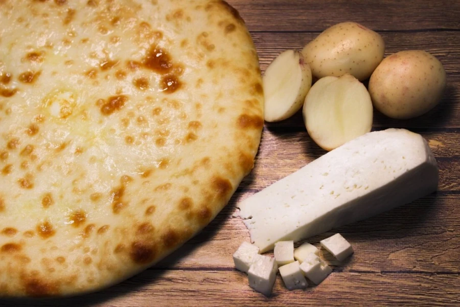 Осетинский пирог с картофелем и сыром