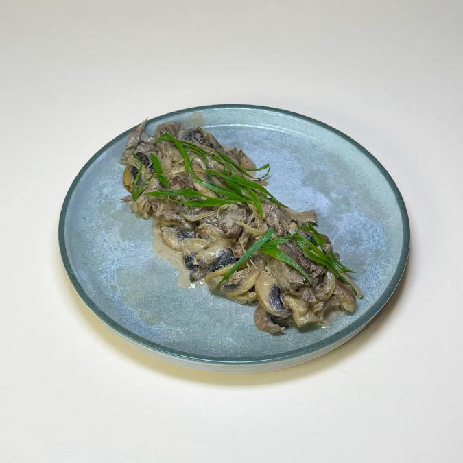 Язык томленный в сливках