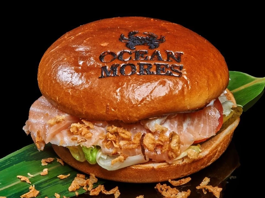 Бургер со слабосоленым лососем Sё