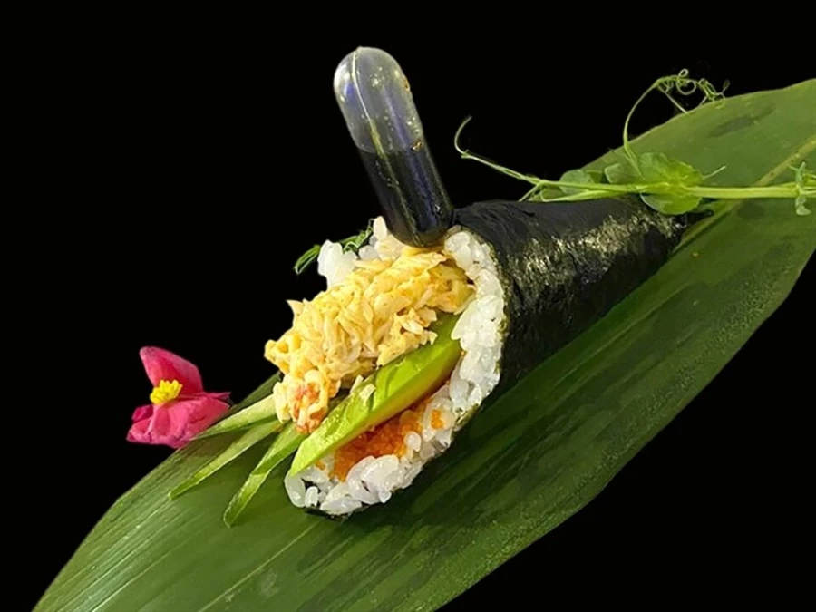 Хэндролл с камчатским крабом спайси